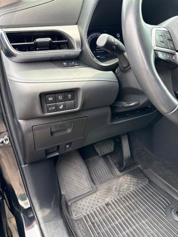 Used 2023 Toyota Highlander Platinum AWD/4WD image 26