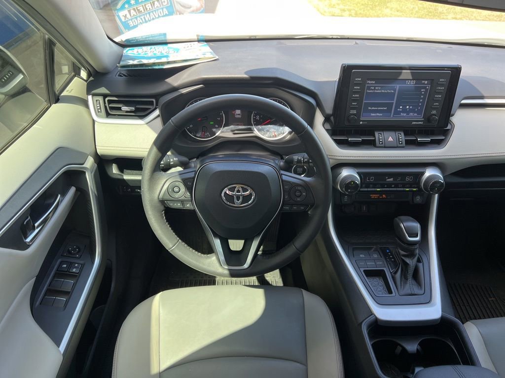 Used 2021 Toyota RAV4 XLE Premium image 22
