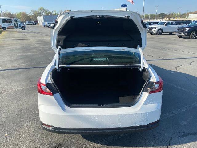 Used 2025 Toyota Camry LE FWD image 9