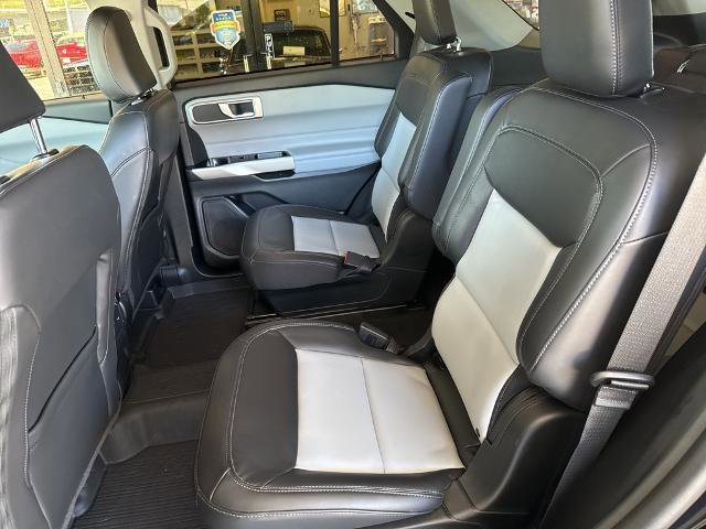 Certified 2023 Ford Explorer XLT w/ Equipment Group 202A image 17