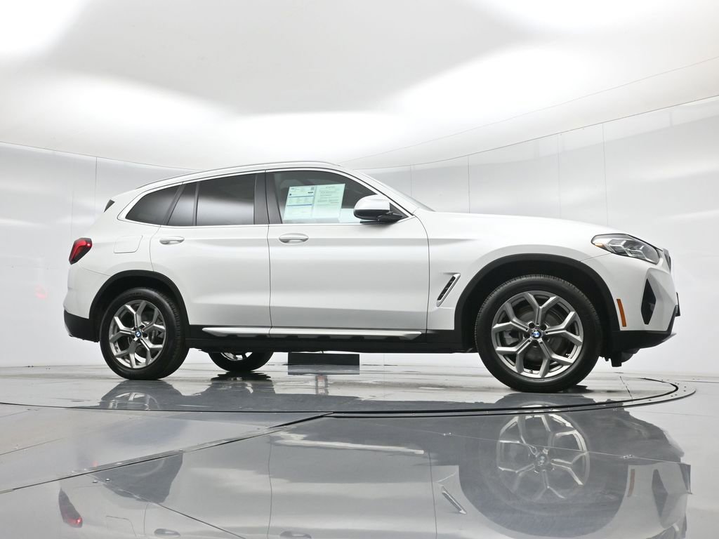 Used 2023 BMW X3 sDrive30i image 2
