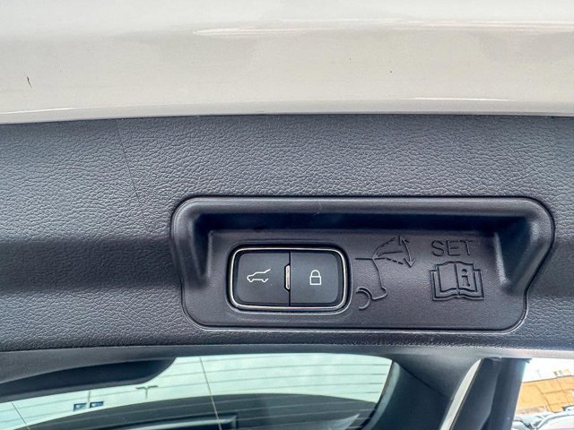 Certified 2025 Ford Explorer ST image 31