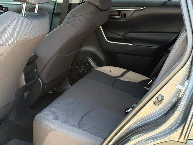 Used 2019 Toyota RAV4 LE w/ Carpet Mat Package FWD image 8