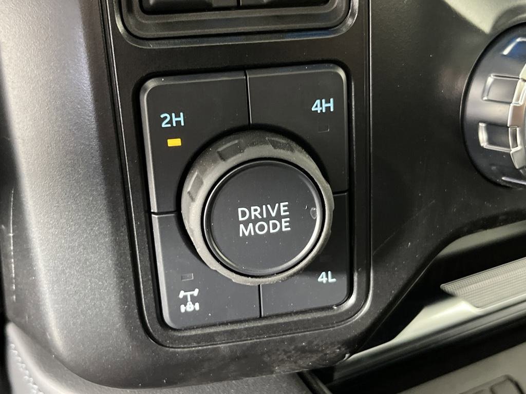 Certified 2025 Ford F350 Platinum image 23