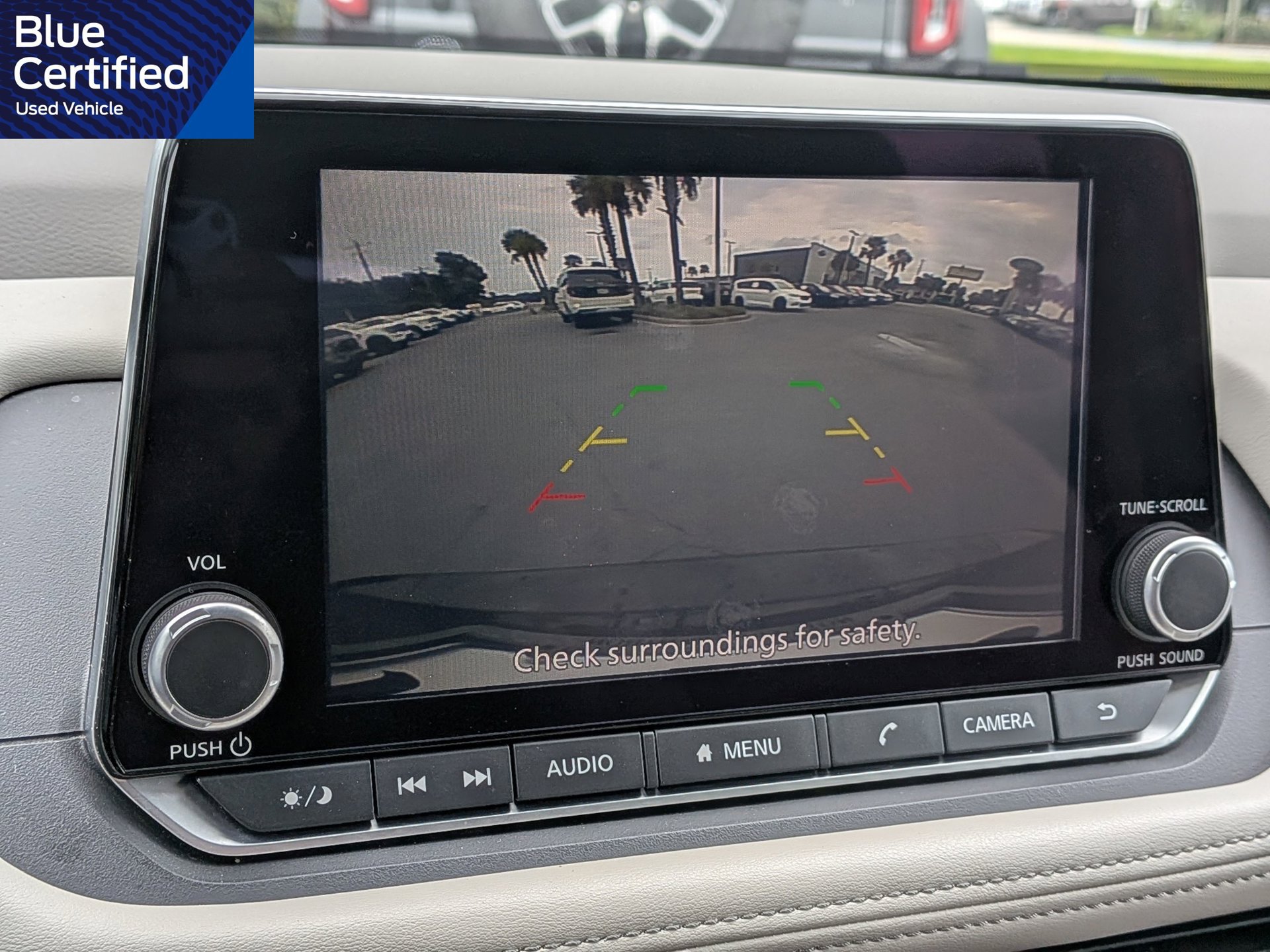 Used 2025 Nissan Rogue SV FWD image 24