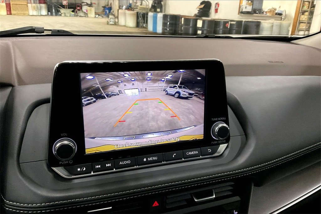 Used 2023 Nissan Rogue SV w/ SV Premium B Package image 20