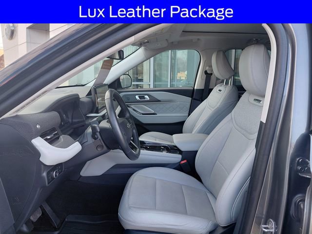 Certified 2025 Ford Explorer Platinum w/ LUX Leather Package image 6