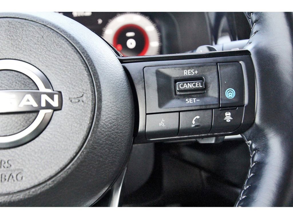 Used 2023 Nissan Pathfinder Platinum image 24