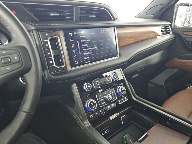 Used 2023 GMC Yukon XL Denali Ultimate AWD/4WD image 30