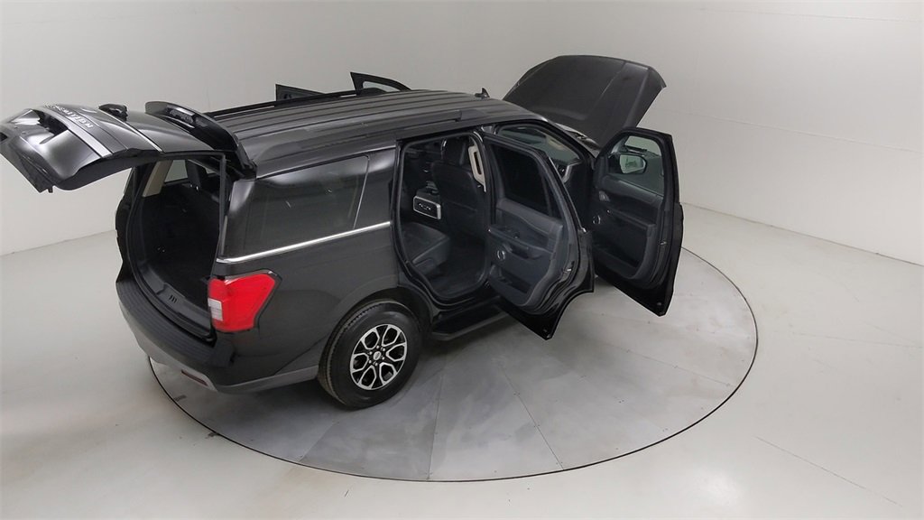 Certified 2024 Ford Expedition XLT image 52