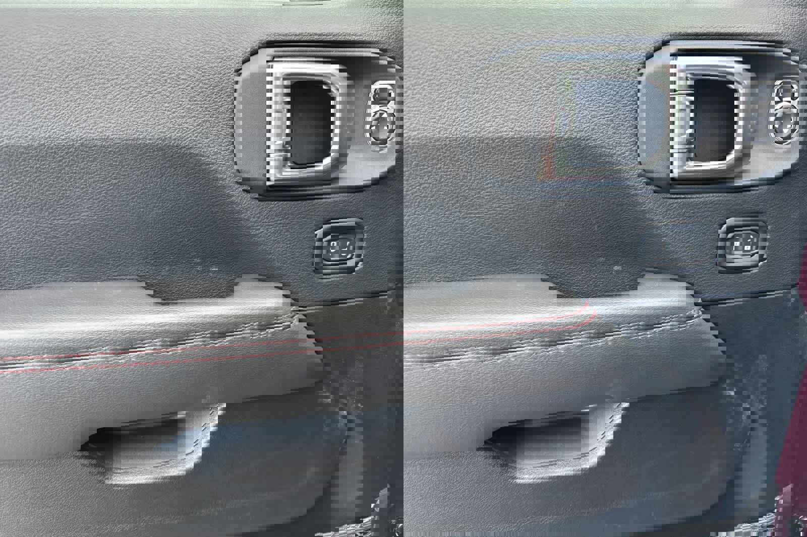 Used 2021 Jeep Wrangler Unlimited Rubicon image 12