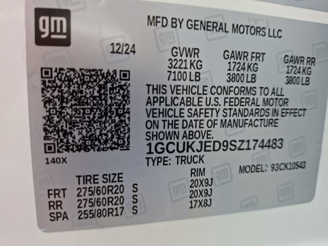 Used 2025 Chevrolet Silverado 1500 High Country w/ Technology Package AWD/4WD image 39