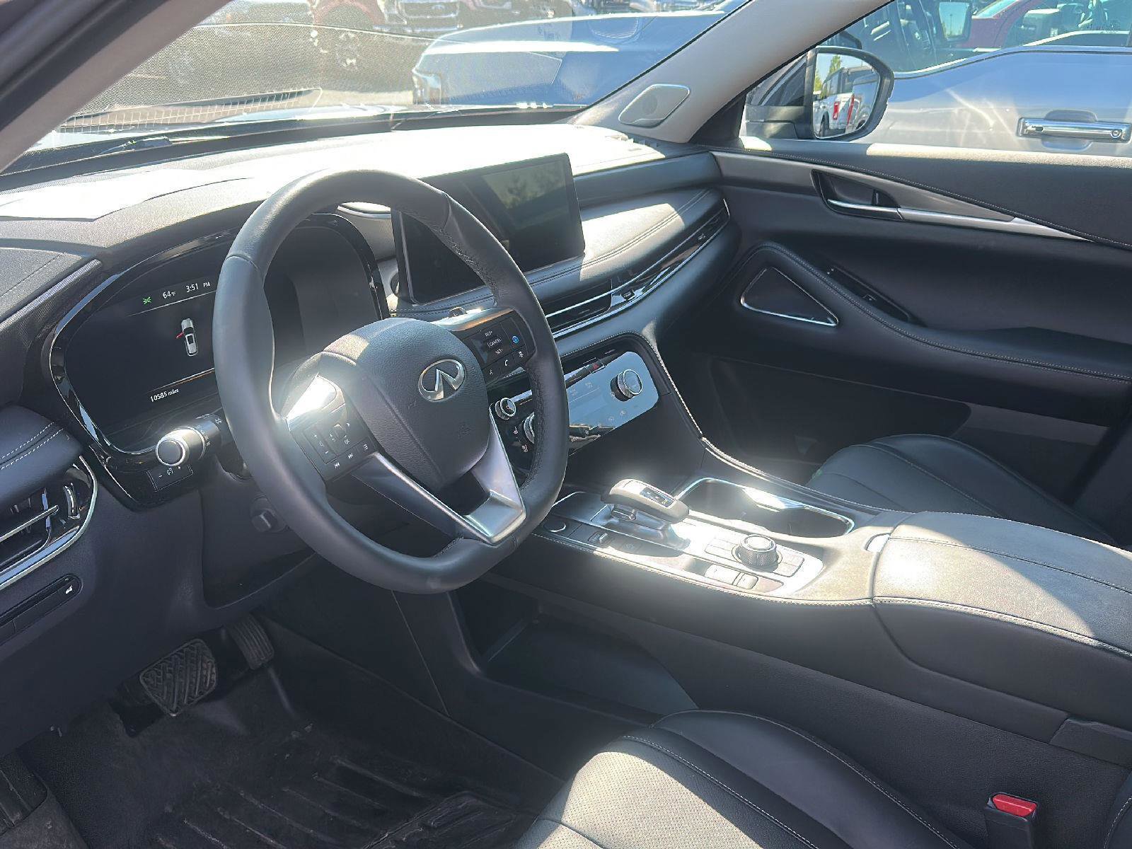 Used 2025 INFINITI QX60 Luxe FWD image 2