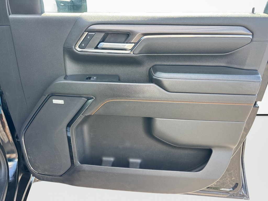 Used 2024 GMC Sierra 2500 AT4 w/ Technology Package AWD/4WD image 15