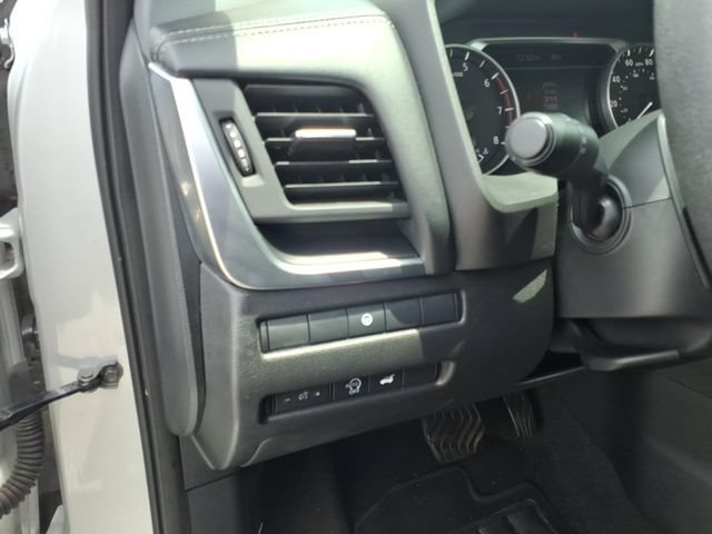 Used 2024 Nissan Rogue SV AWD/4WD image 19