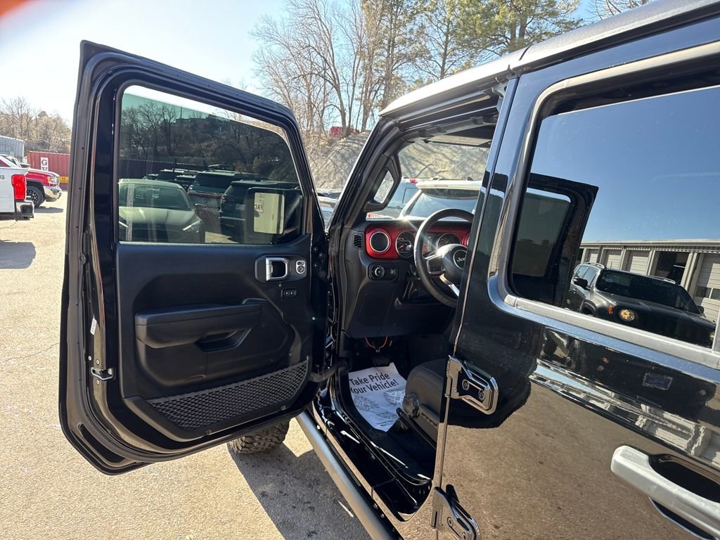 Used 2023 Jeep Wrangler Unlimited Rubicon w/ Cold Weather Group image 10