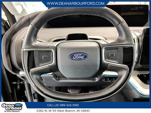 Certified 2025 Ford Expedition Platinum AWD/4WD image 12