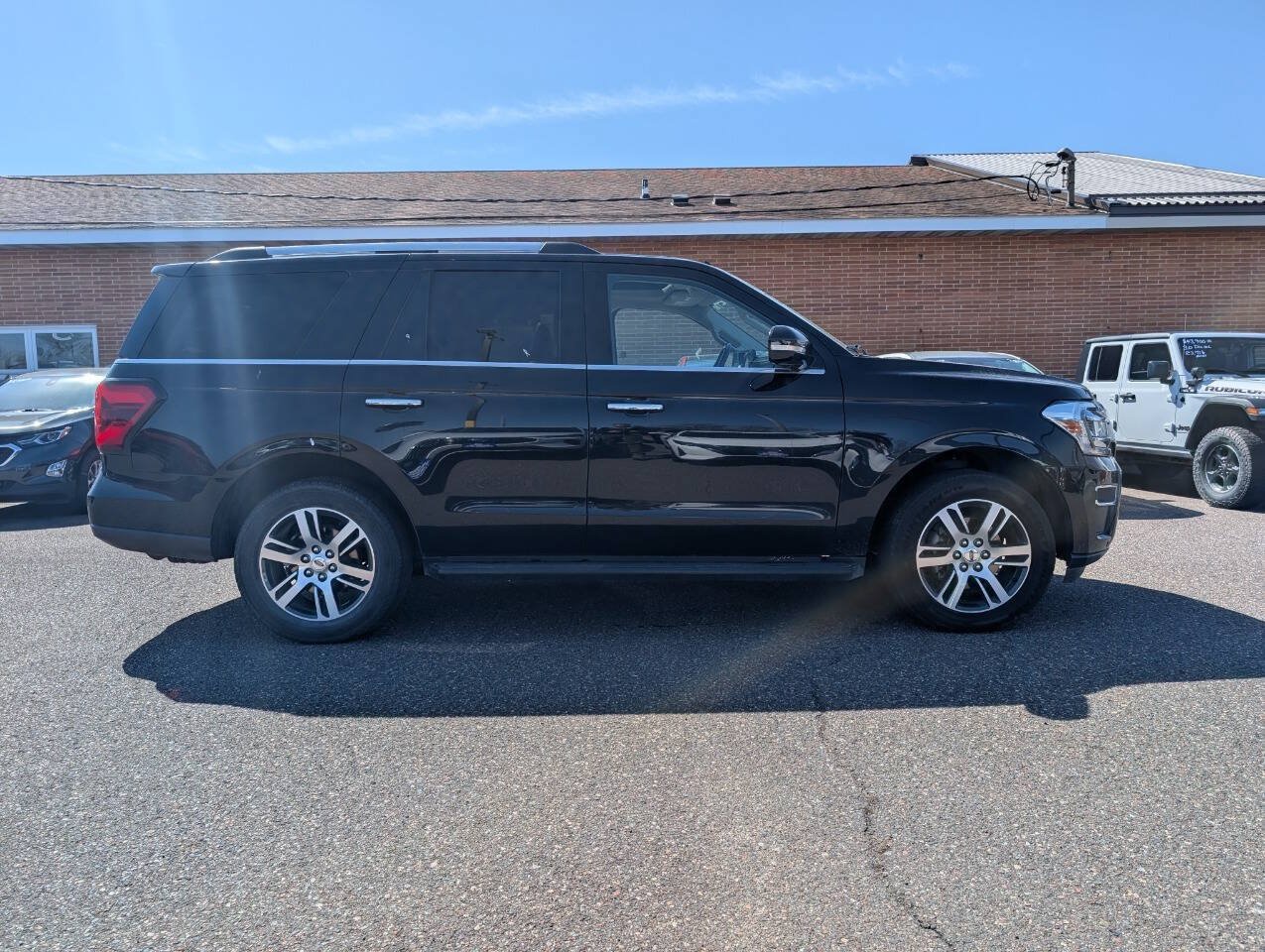 Certified 2024 Ford Expedition Limited AWD/4WD image 6