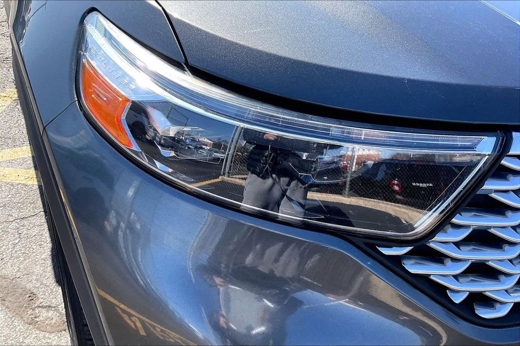 Certified 2020 Ford Explorer Platinum w/ Premium Technology Package image 28