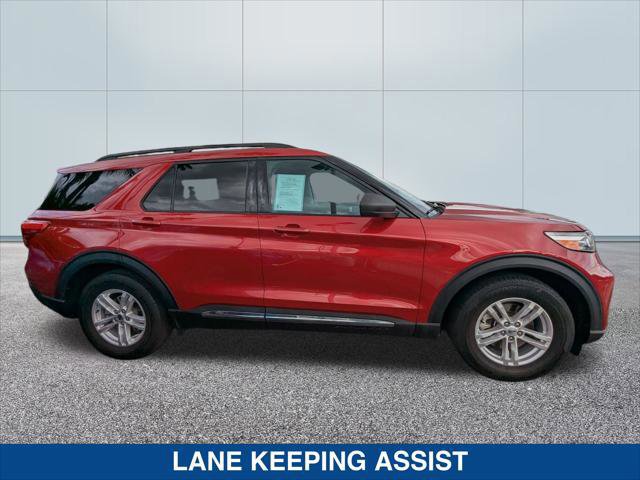 Certified 2022 Ford Explorer XLT image 2