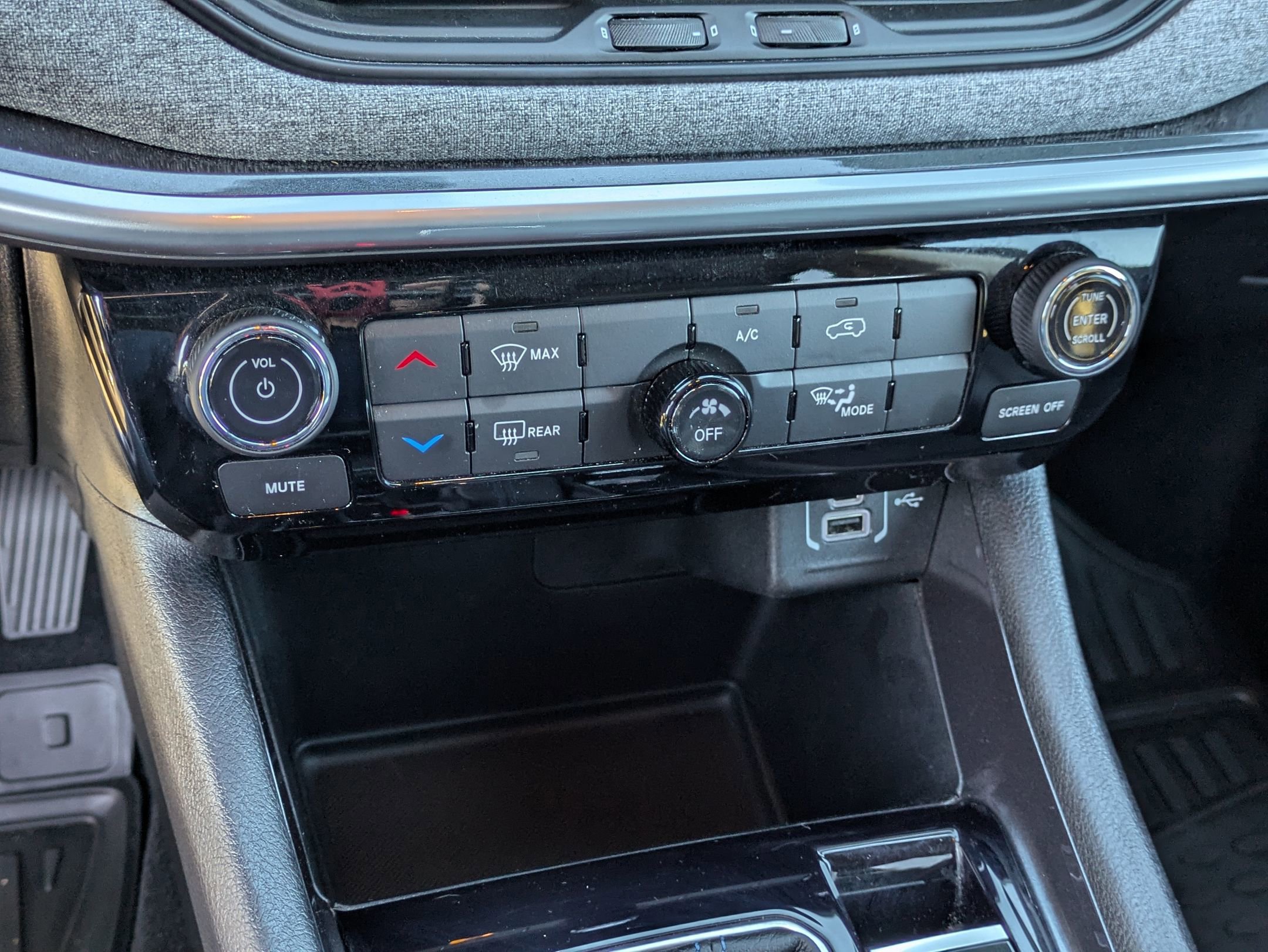 Used 2022 Jeep Compass Latitude image 24