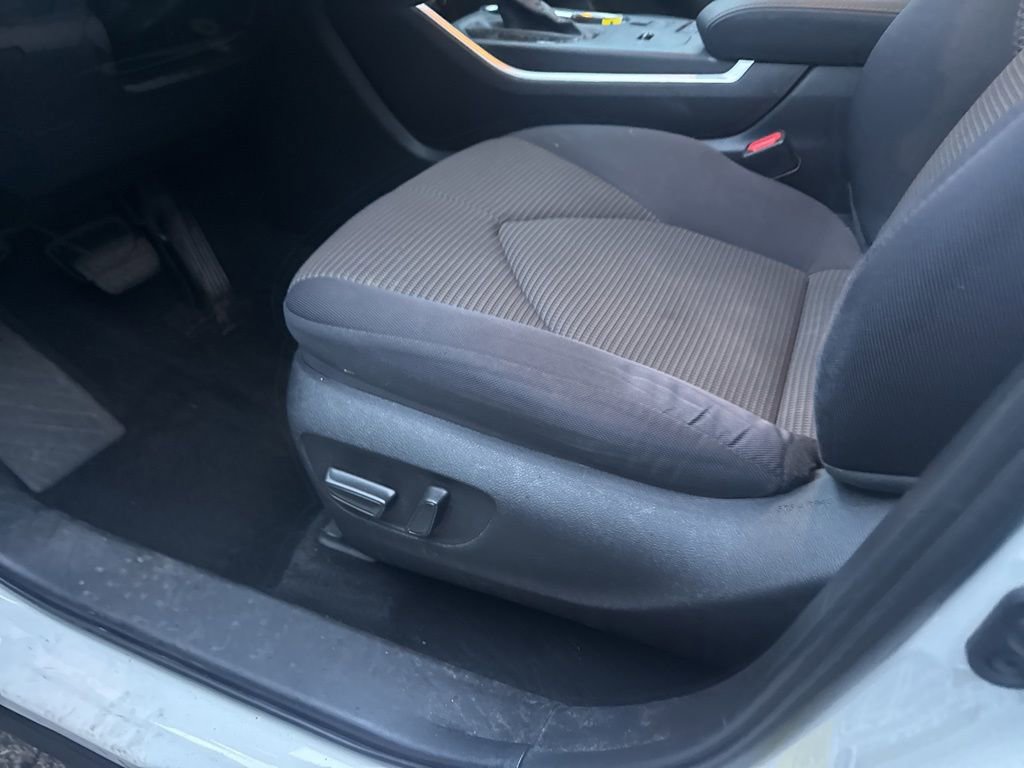 Used 2021 Toyota Highlander LE image 8