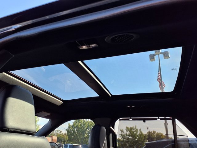 Certified 2022 Ford Explorer ST AWD/4WD image 3