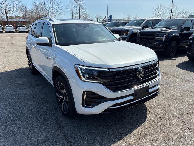 Used 2024 Volkswagen Atlas SEL Premium R-Line image 3