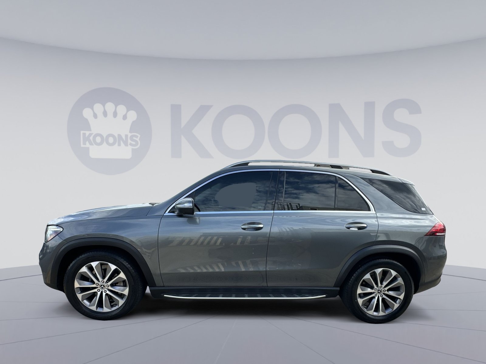 Used 2022 Mercedes-Benz GLE 350 4MATIC w/ Premium Package image 13