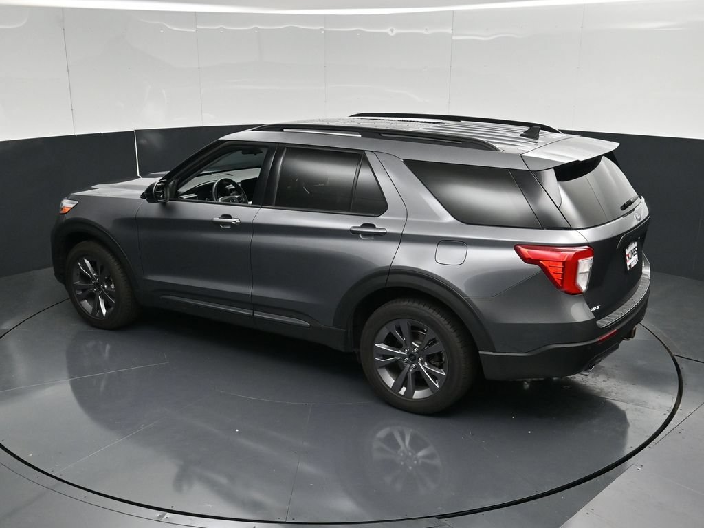 Certified 2022 Ford Explorer XLT w/ Equipment Group 202A AWD/4WD image 53