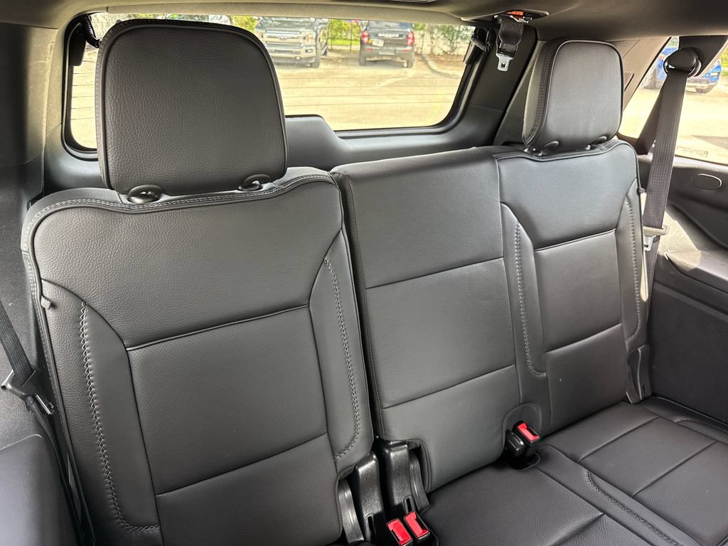 Used 2022 GMC Yukon Denali RWD image 28