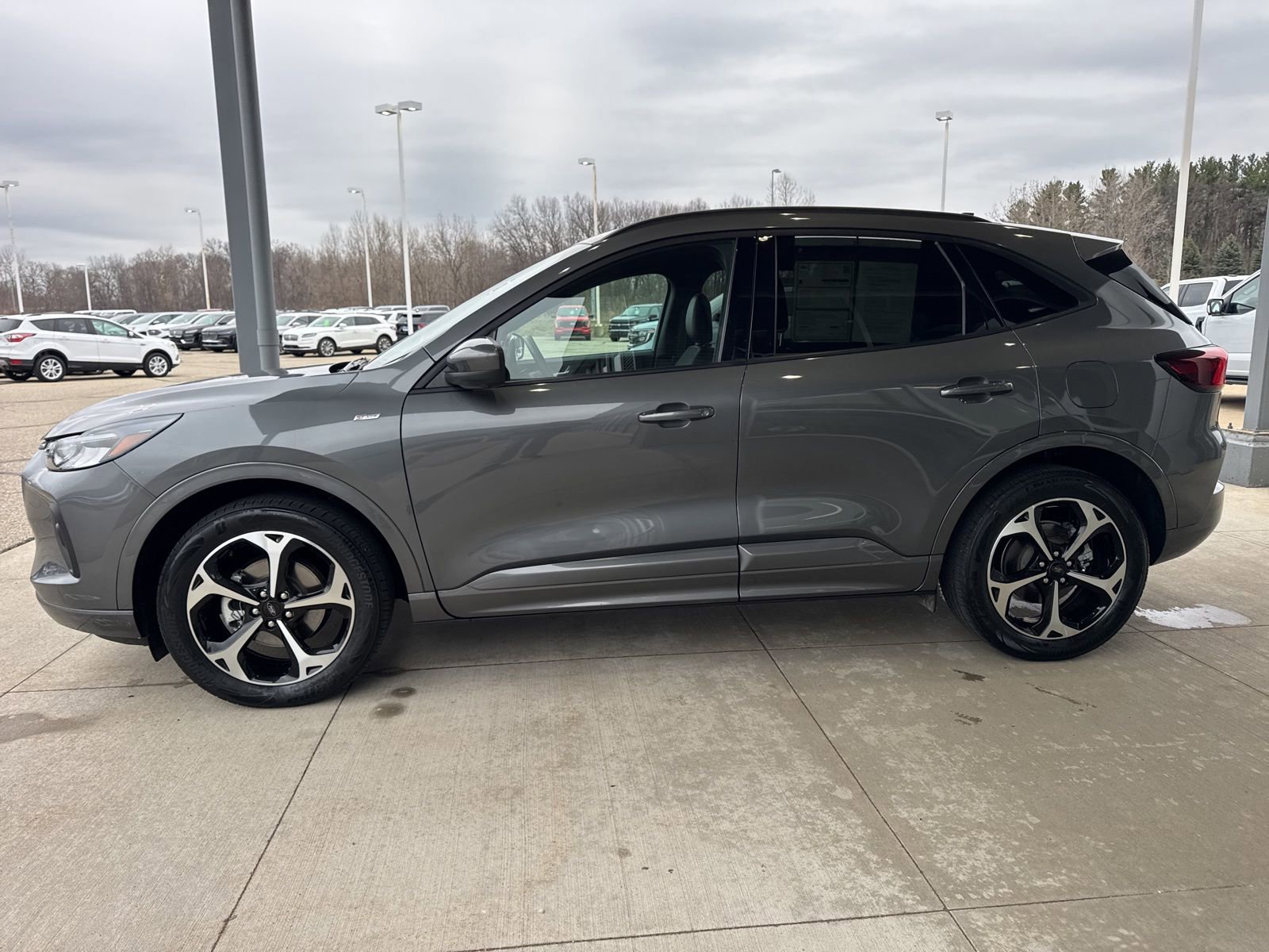 Certified 2023 Ford Escape ST-Line Select w/ Tech Pack #2 image 7