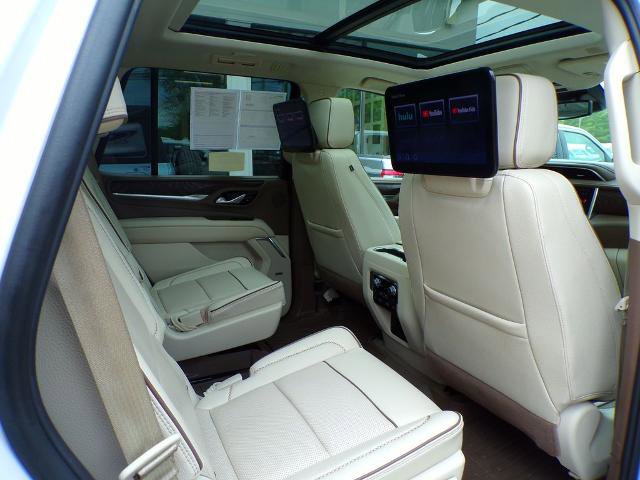 Used 2023 GMC Yukon Denali w/ LPO, Floor Liner Package AWD/4WD image 13