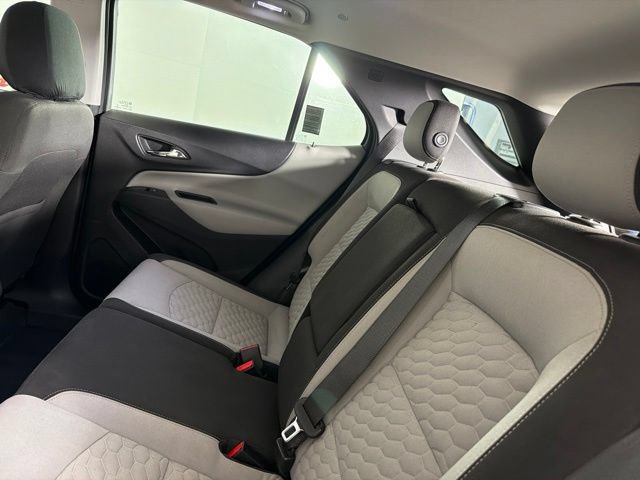 Used 2018 Chevrolet Equinox LS FWD image 13