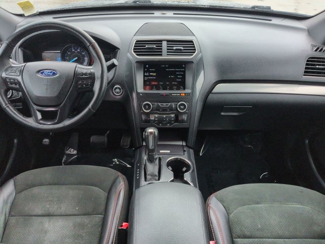 Certified 2019 Ford Explorer XLT w/ Equipment Group 202A FWD image 15