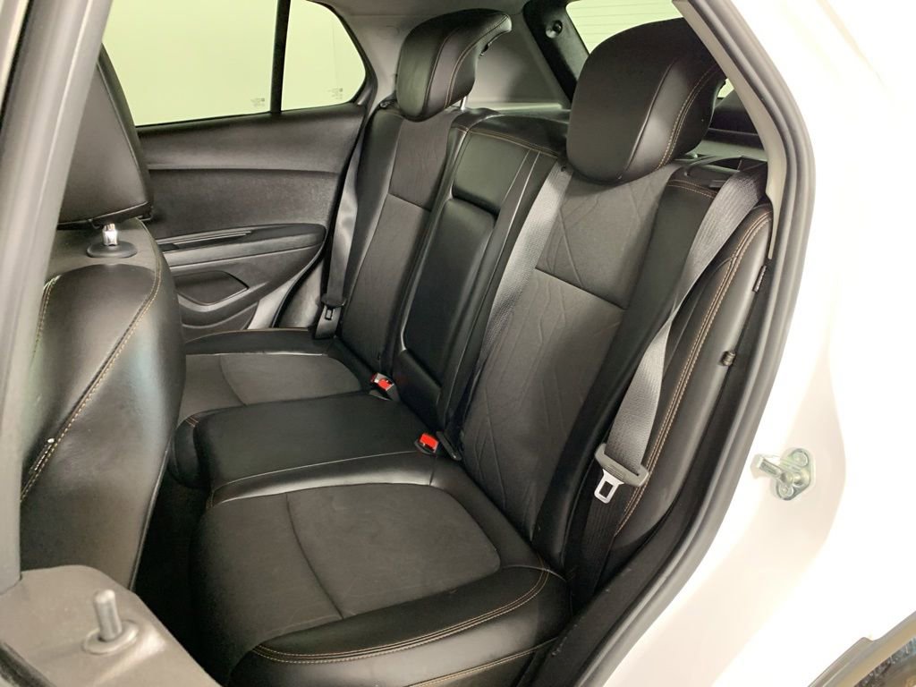 Used 2017 Chevrolet Trax LT w/ Driver Confidence Package FWD image 28