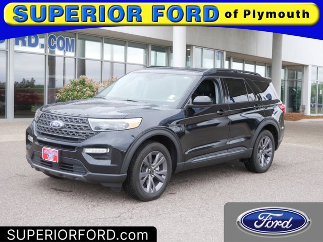 Certified 2023 Ford Explorer XLT w/ Equipment Group 202A AWD/4WD image 1