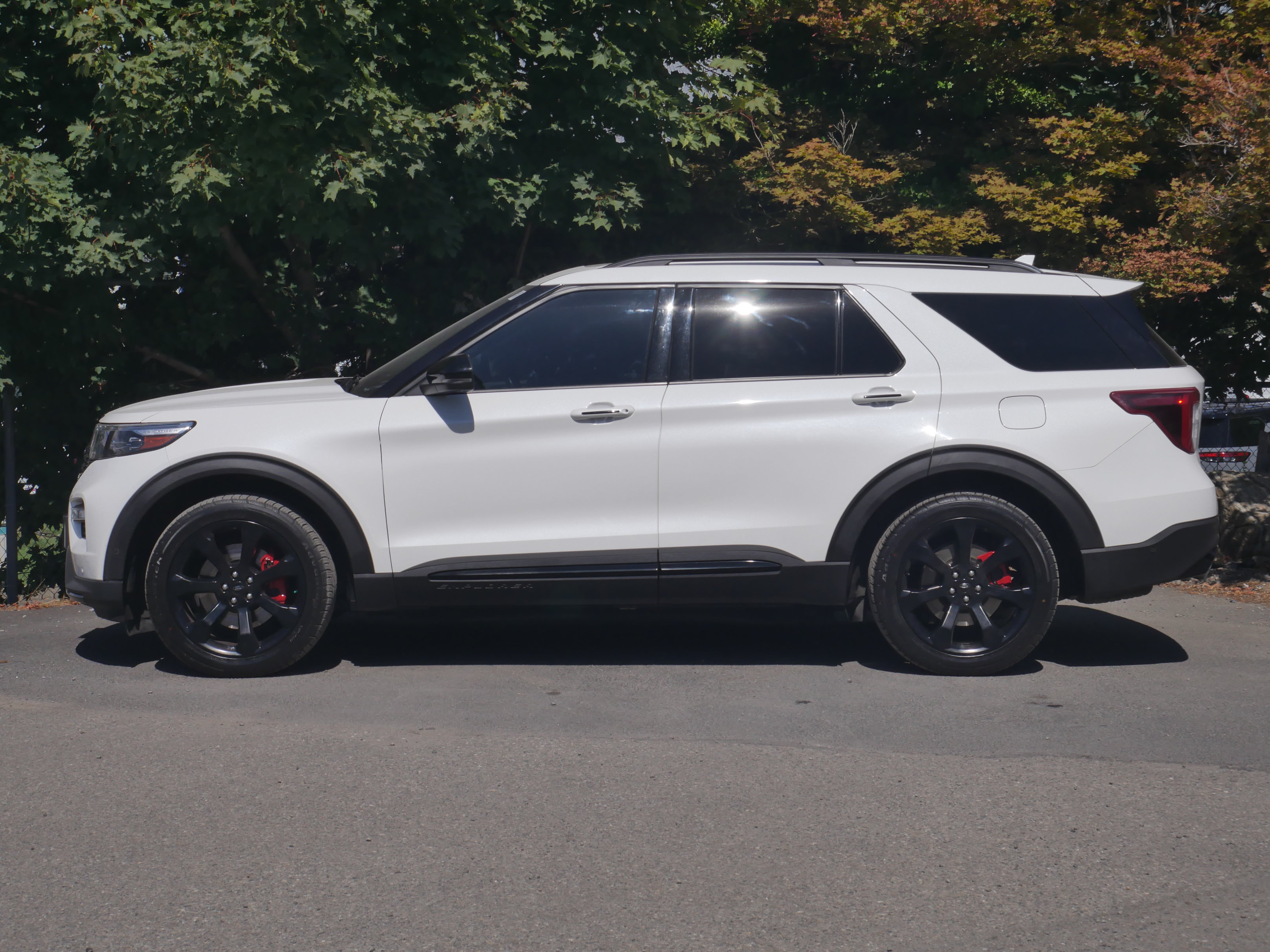 Certified 2021 Ford Explorer ST w/ Equipment Group 401A AWD/4WD image 18