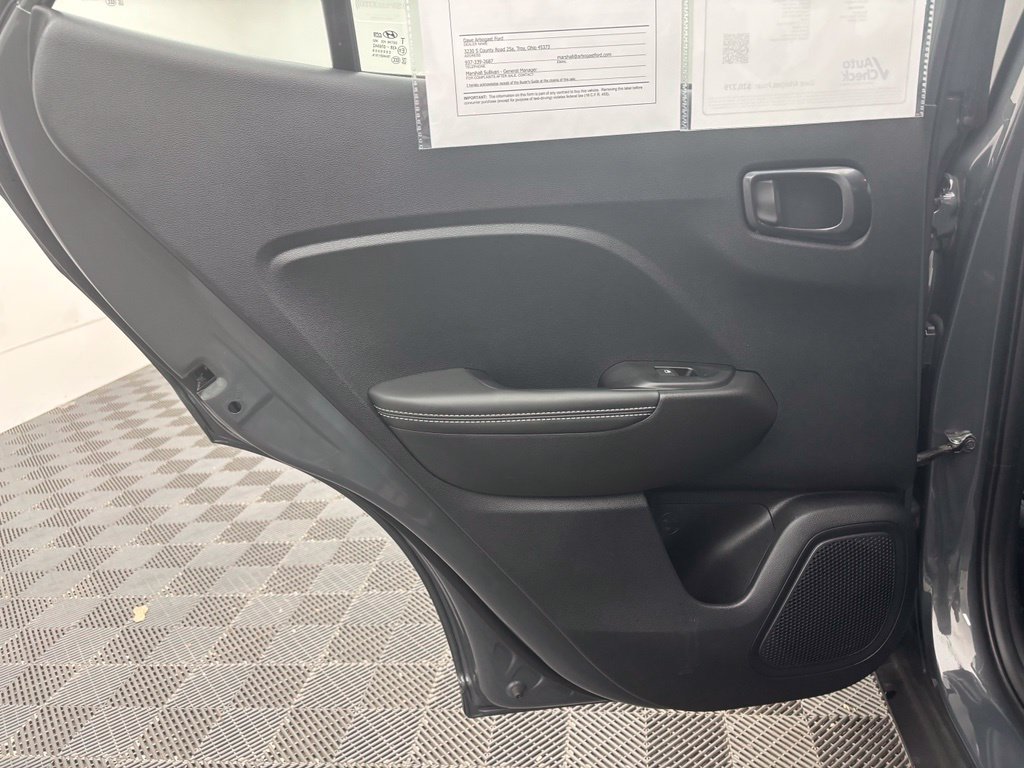 Used 2024 Hyundai Venue Limited FWD image 34