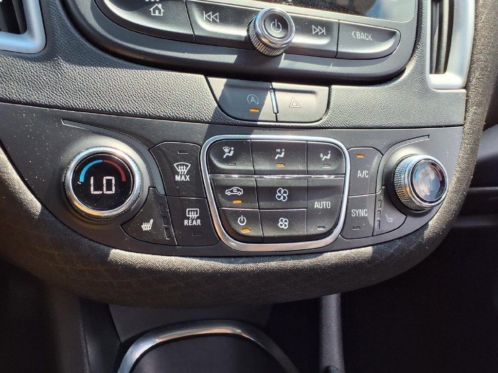 Used 2024 Chevrolet Malibu LT FWD image 14