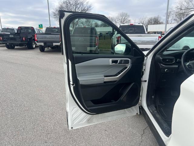 Certified 2022 Ford Explorer XLT w/ Equipment Group 202A image 17