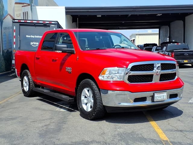 Used 2019 RAM 1500 Classic SLT w/ Luxury Group AWD/4WD image 4