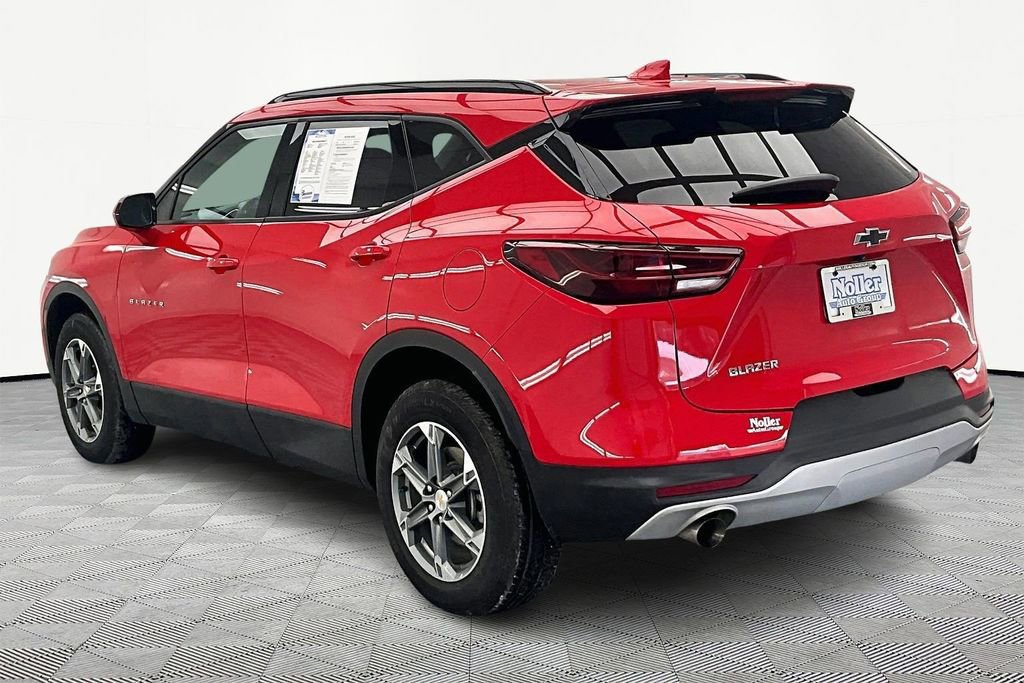 Used 2023 Chevrolet Blazer LT w/ Convenience Package image 2