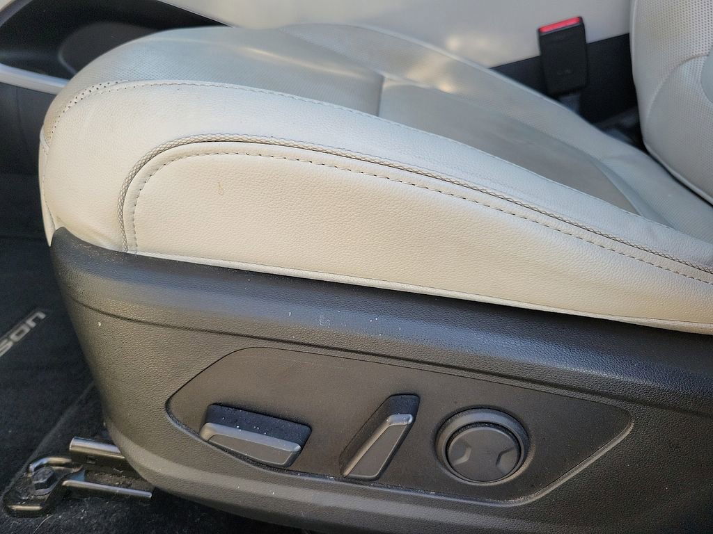 Used 2023 Hyundai Tucson Limited w/ Cargo Package image 12