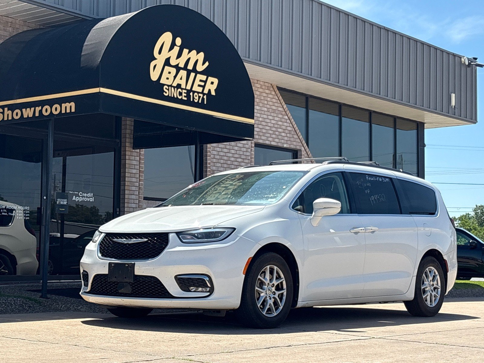 Used 2022 Chrysler Pacifica Touring-L
