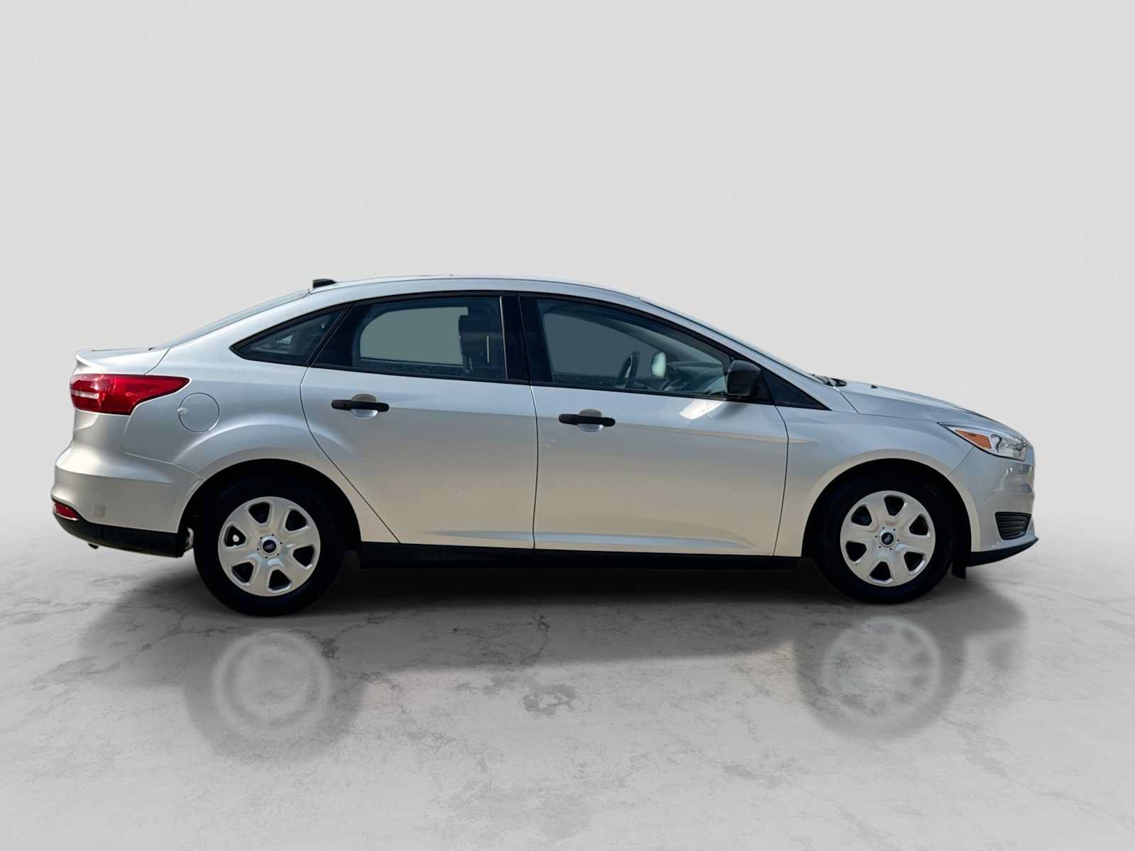 Certified 2018 Ford Focus S FWD image 7
