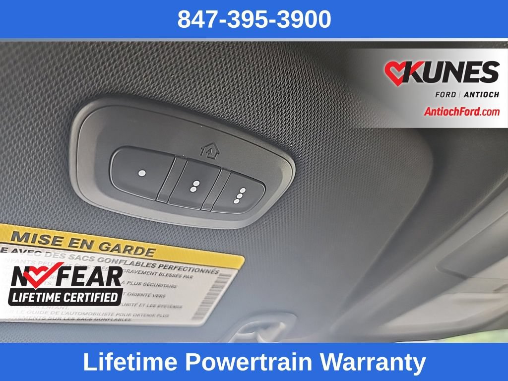 Used 2025 Chrysler Pacifica Select FWD image 27