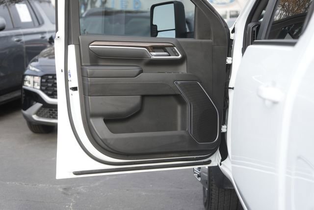 Used 2025 Chevrolet Silverado 3500 LT image 29