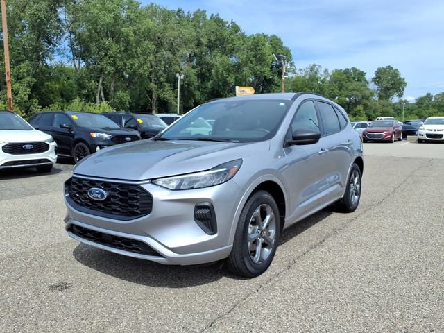 Certified 2024 Ford Escape ST-Line w/ Tech Pack #1 AWD/4WD image 3
