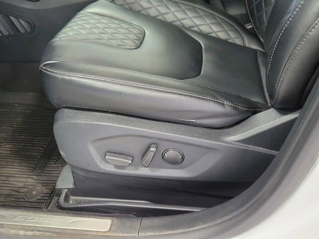 Certified 2024 Ford Edge Titanium w/ Equipment Group 301A AWD/4WD image 9